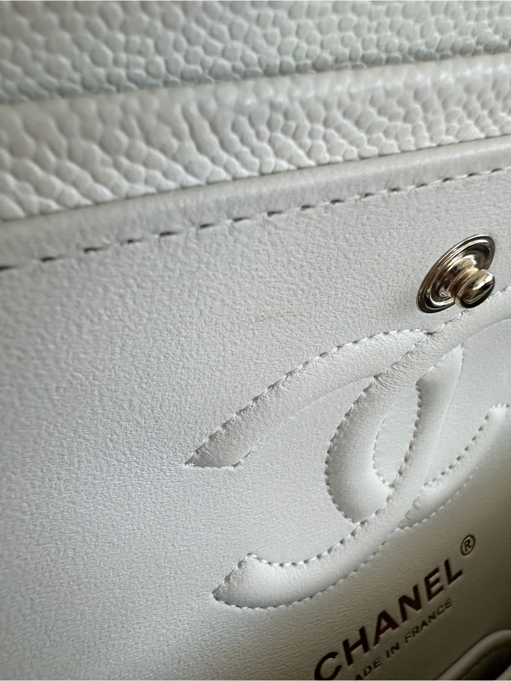 CHANEL Small Classic Flap White Caviar Leather Light Gold Chain - Picture 8 of 11